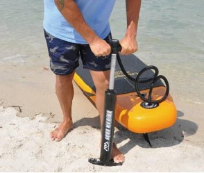 vysokotlaká pumpa Aqua Marina Jombo s manometrem pro paddleboardy